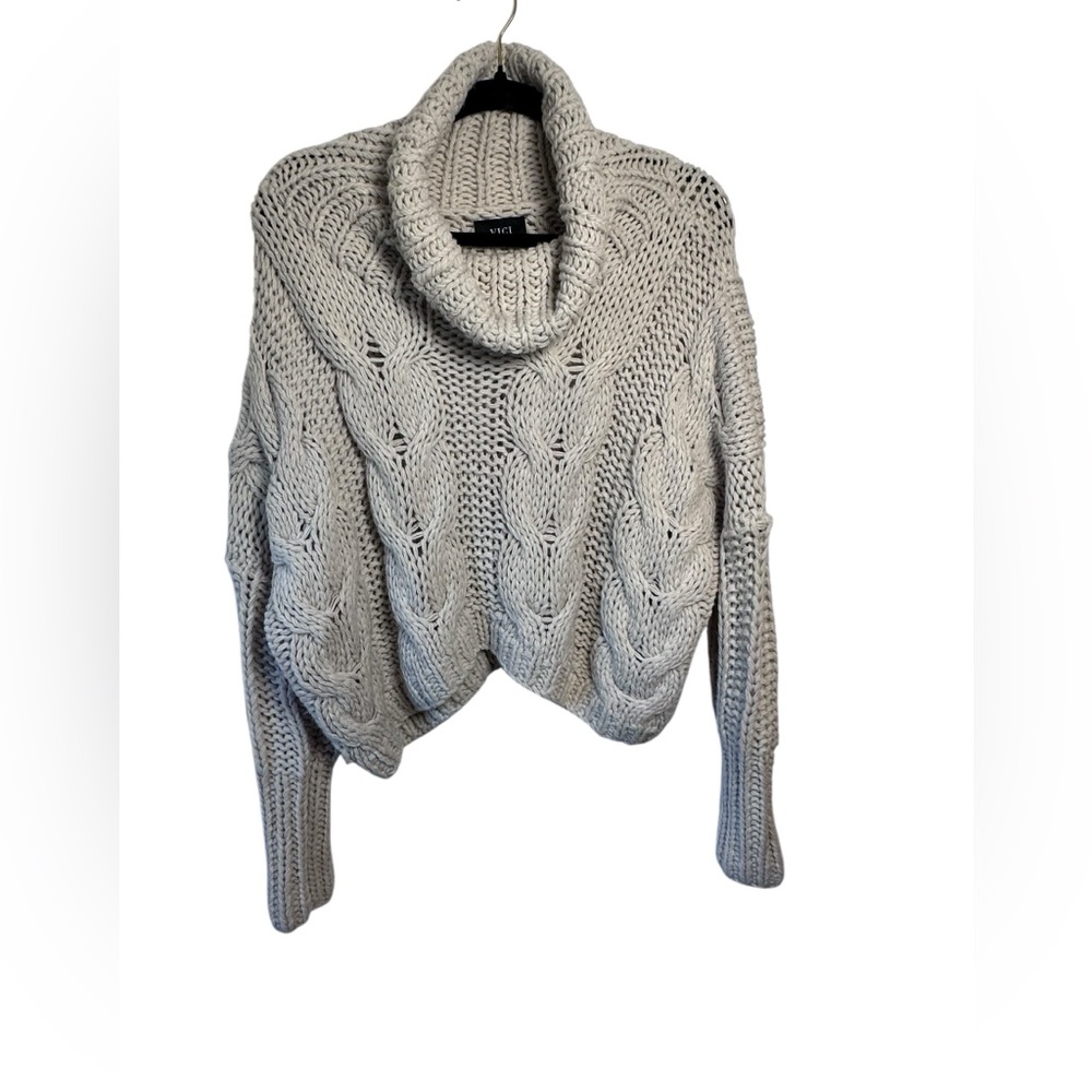 Vici Light Gray Cable Chunky Knit Turtleneck Sweater Size M Preppy Classic Comfy